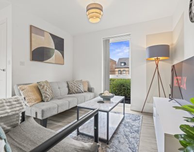 Luxury 2-Bedroom Apartment · Perfect for 4 Guests · Hope Street