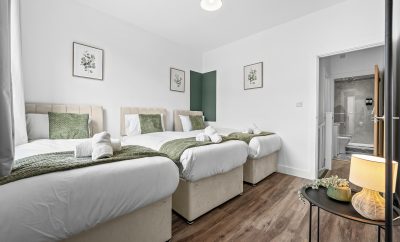 Beautiful 3 Bed Home · Sleeps 6 · Nr Coventry Arena