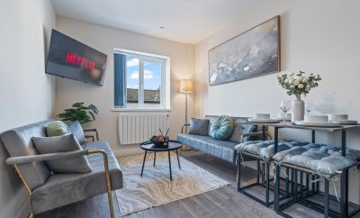 Centrally Located 3 Bed apartment · Sleeps 6 · Nr Principality Stadium